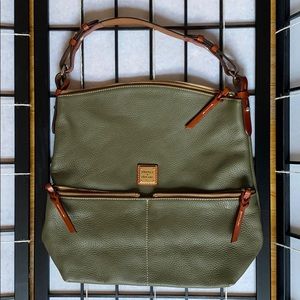 Dooney & Bourke Dillen Large Pebbled Pocket Sac